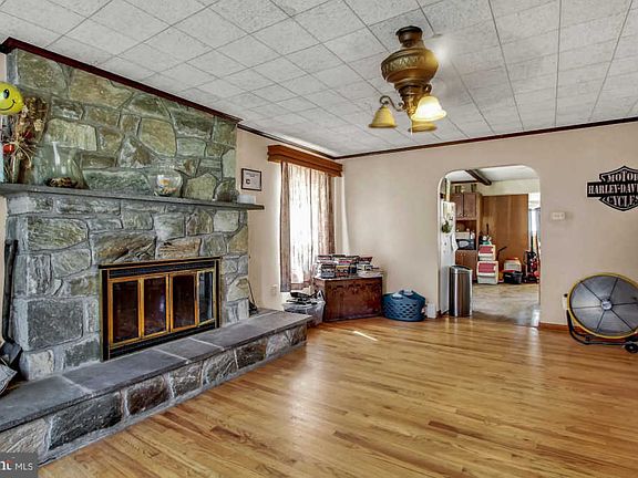 4th image of 626 S 11th St