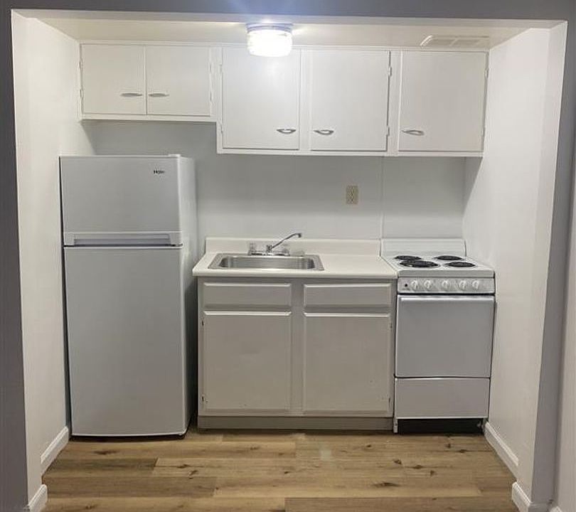 1st image of 123 N High St APT 307