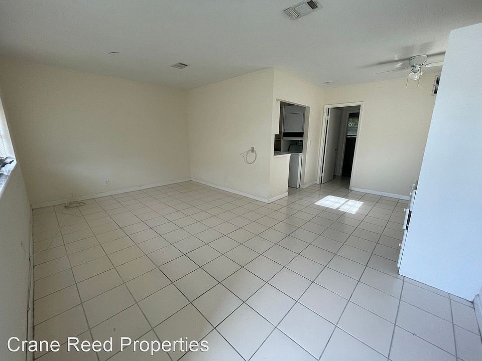 1st image of 250 Wenonah Pl
