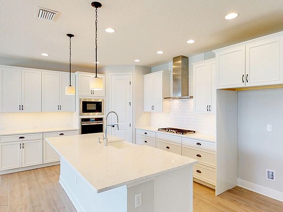 2nd image of 106 Woodsong Ln