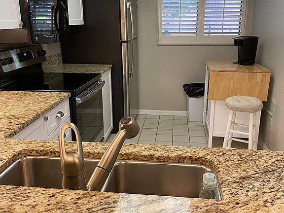 3rd image of 5507 Ashton Lake Dr