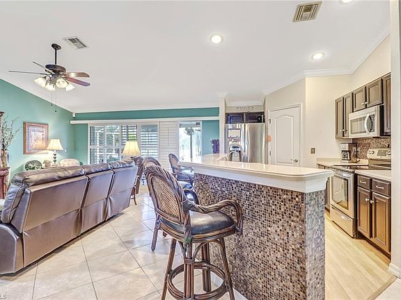 5th image of 2607 NE Juanita Pl