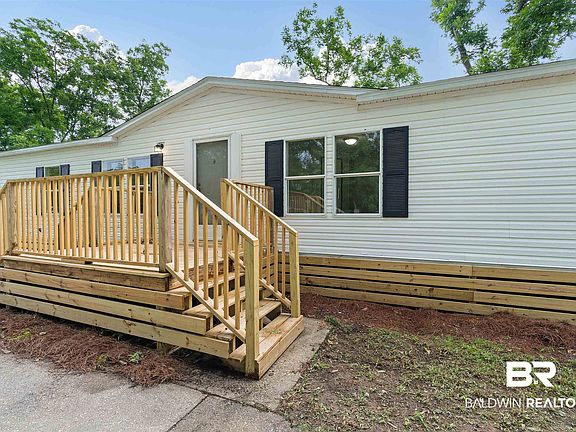 2nd image of 16345 Pecan View Dr