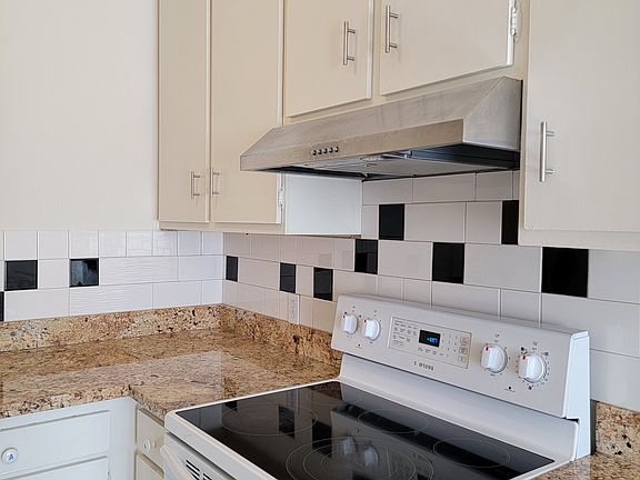 3rd image of 90 Ward Ct #10