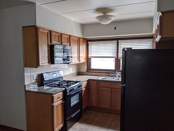 3rd image of 9219 S Kedzie Ave