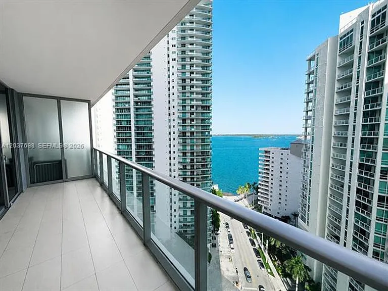 1300 Brickell Bay Dr #CU-1904 — Photo 4