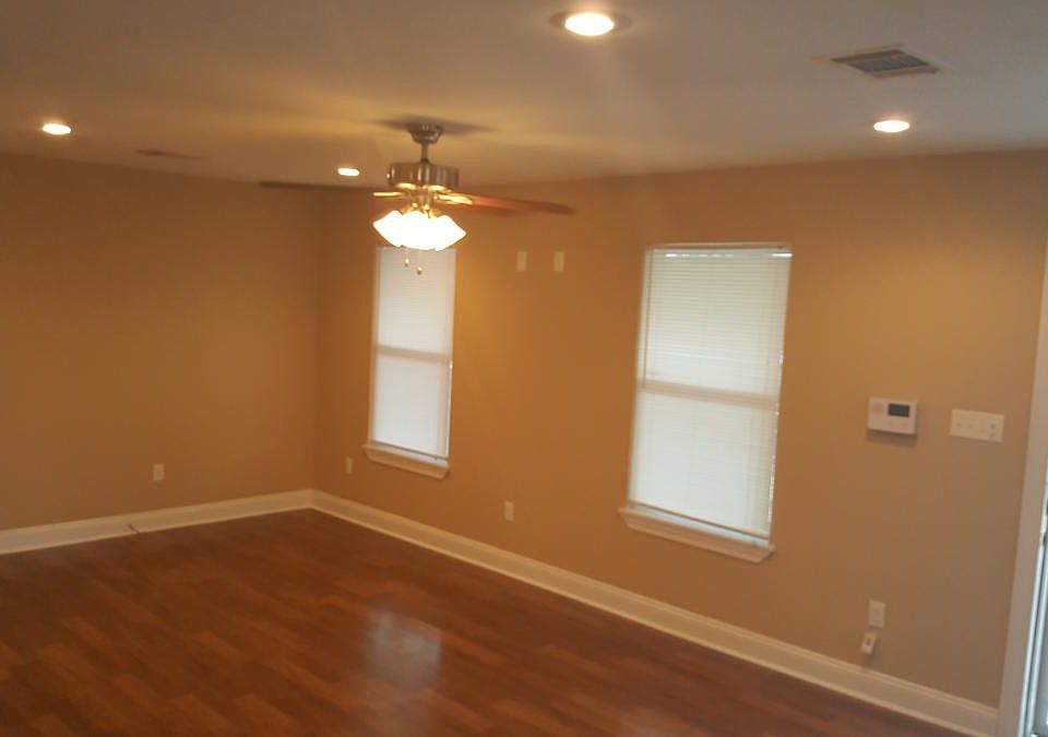 1st image of 4917 Demontluzin St #B