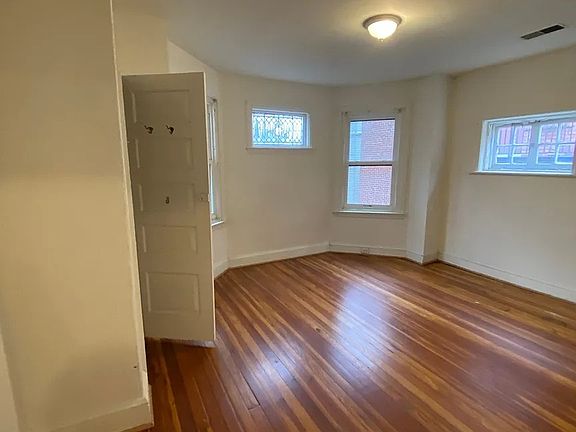 5th image of 316 S 43rd St #C