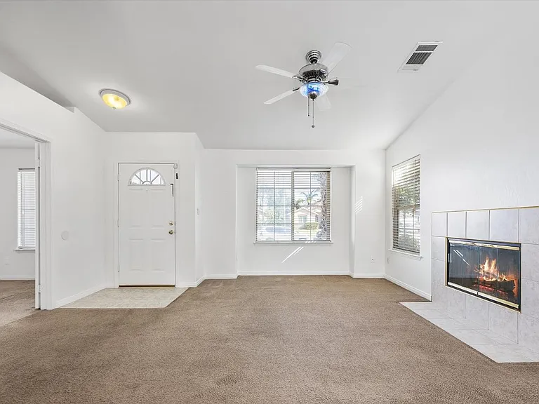 3921 White Sands Dr — Photo 6