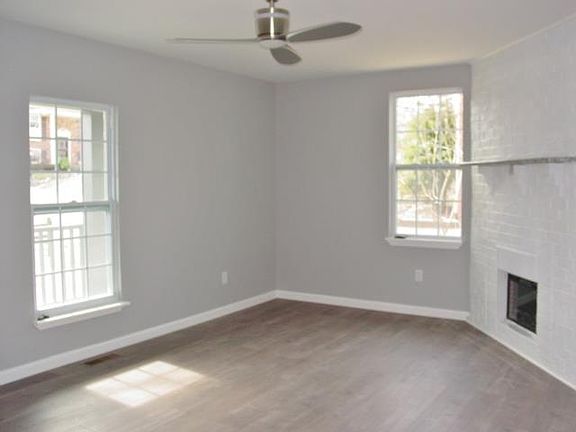 2nd image of 2933 Edge Moor Dr
