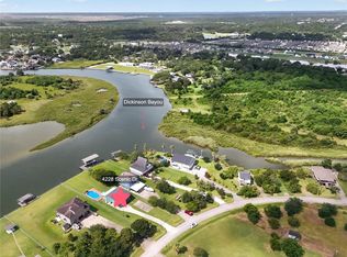 4228 Scenic Dr, Dickinson, TX 77539