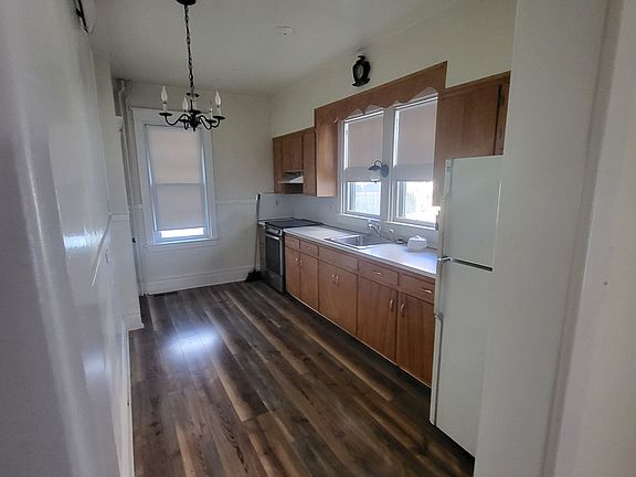 3rd image of 3531 Rutherford St Floor 1