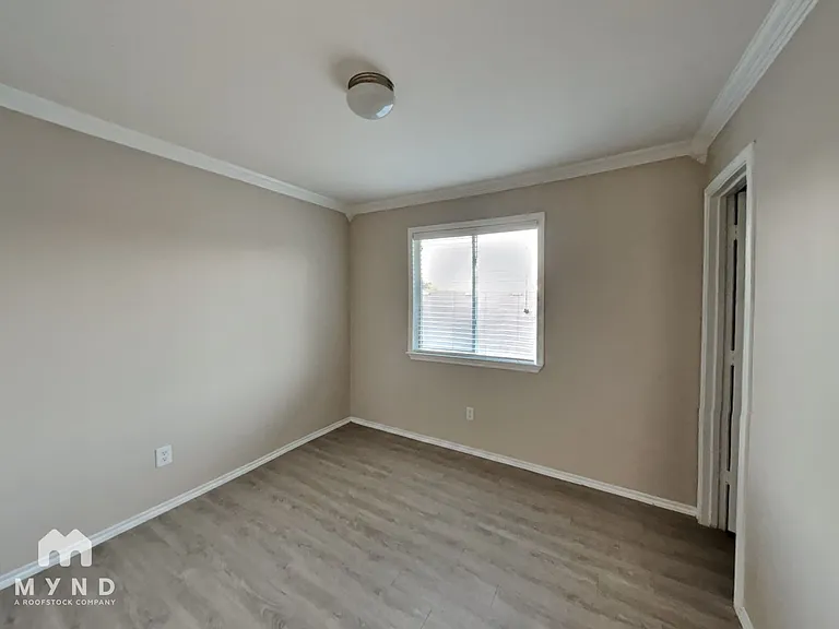5644 Brougham Way — Photo 20
