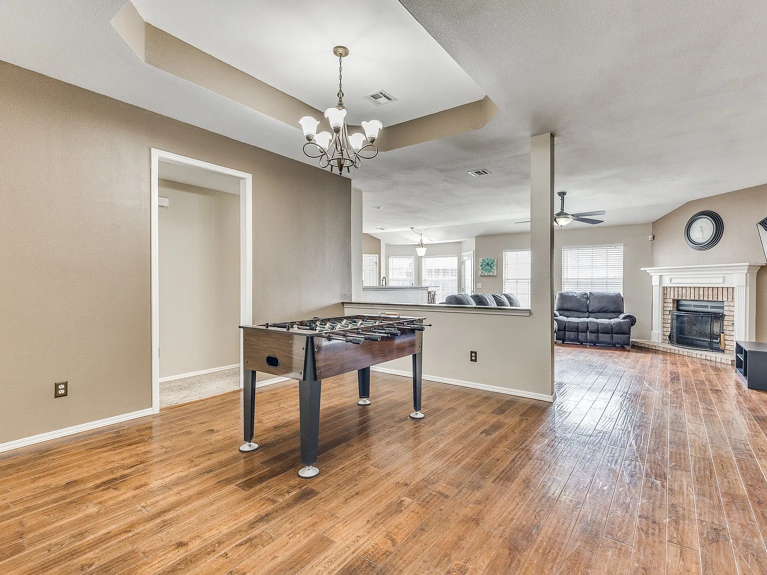 4 bed, 2073 sqft, $2,000 — Photo 4