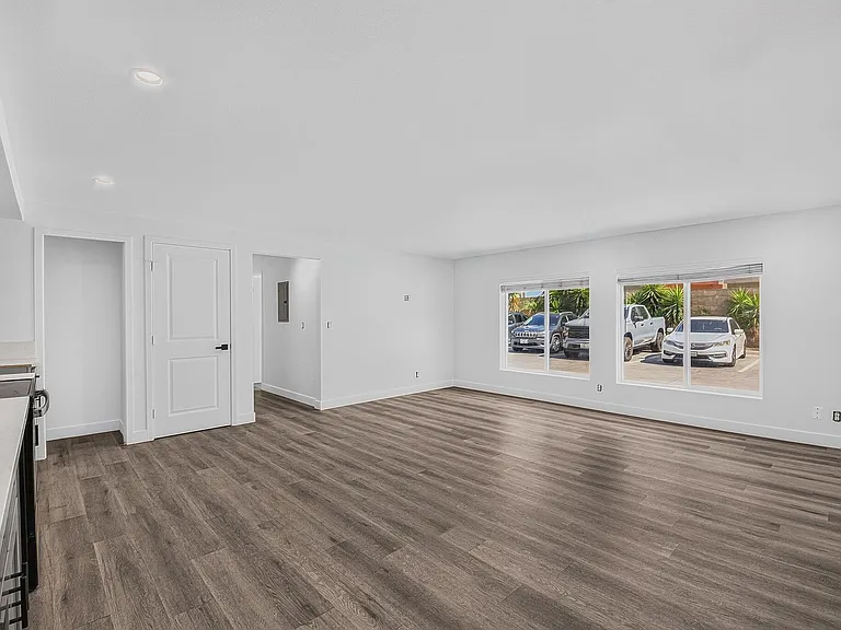 8101 Larson Avenue — Photo 7