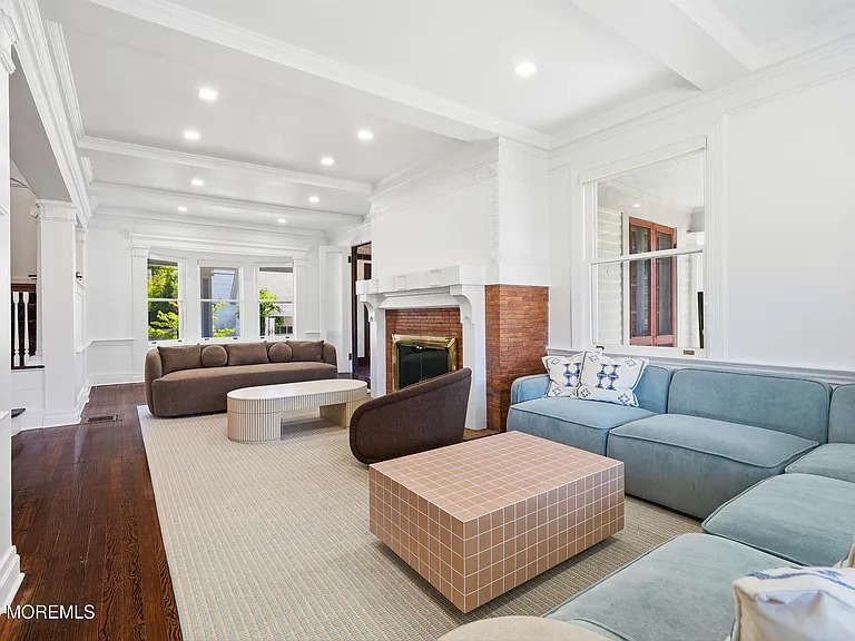 211 Cedar Ave — Photo 11