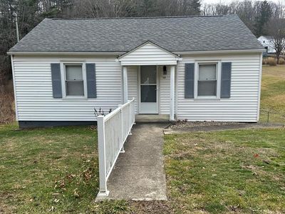 151 3rd St, Mount Hope, WV, 25880