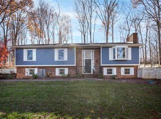 1466 Old Coach Rd, Kernersville, NC 27284