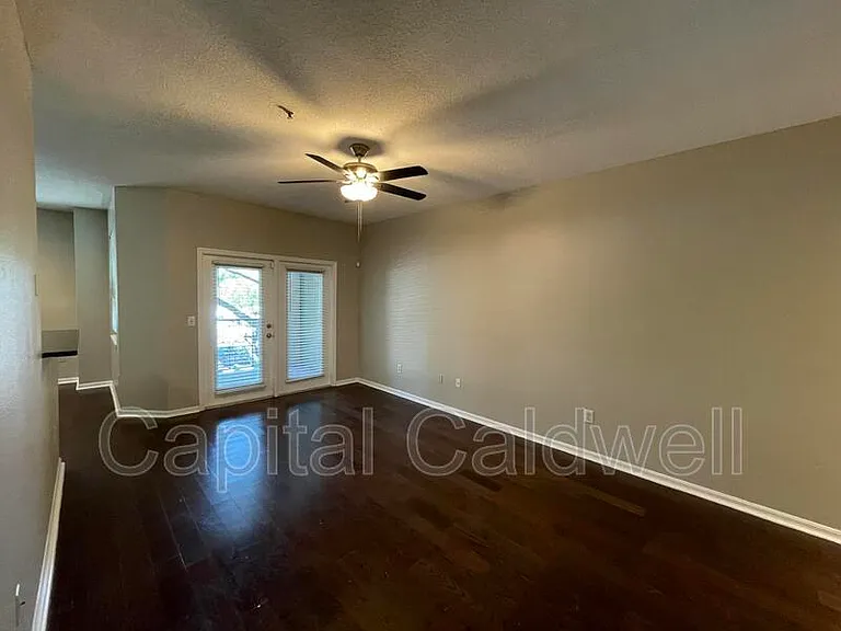 2010 E Palm Ave #15206-Y15206 — Photo 5