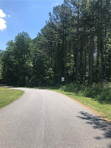 1st image of 104 Dogwood Ln