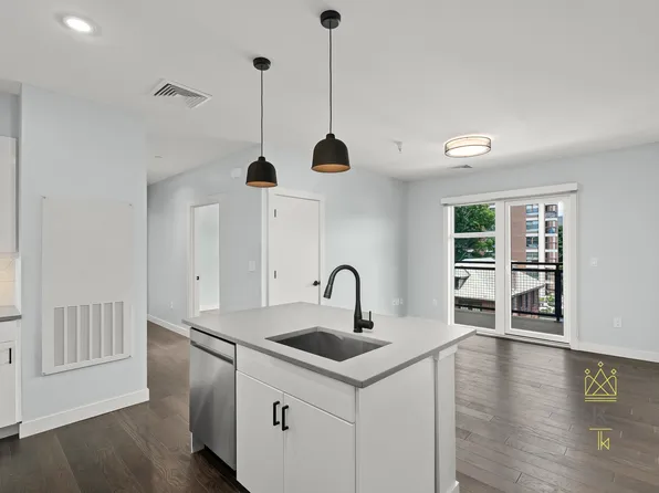 54 Auburn St, Brookline, MA