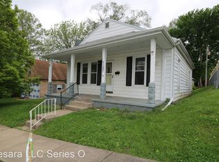 1107 S 3rd St, Burlington, IA 52601