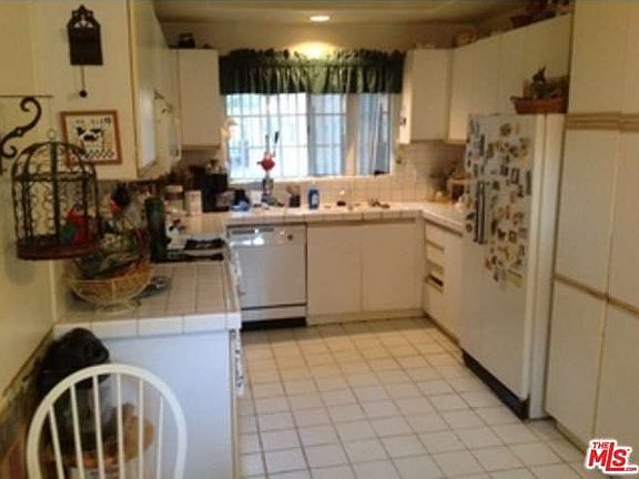 3rd image of 10925 Blix St APT 110