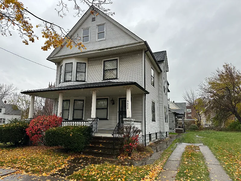 6609 Chambers Ave #B1