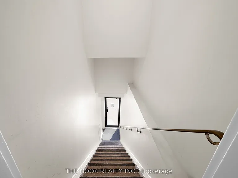 948 Simcoe St N #A — Photo 5