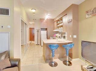 555 Yonge St #701, Toronto, ON