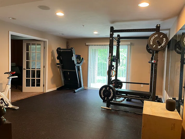 715 Fairgate Dr — Photo 10