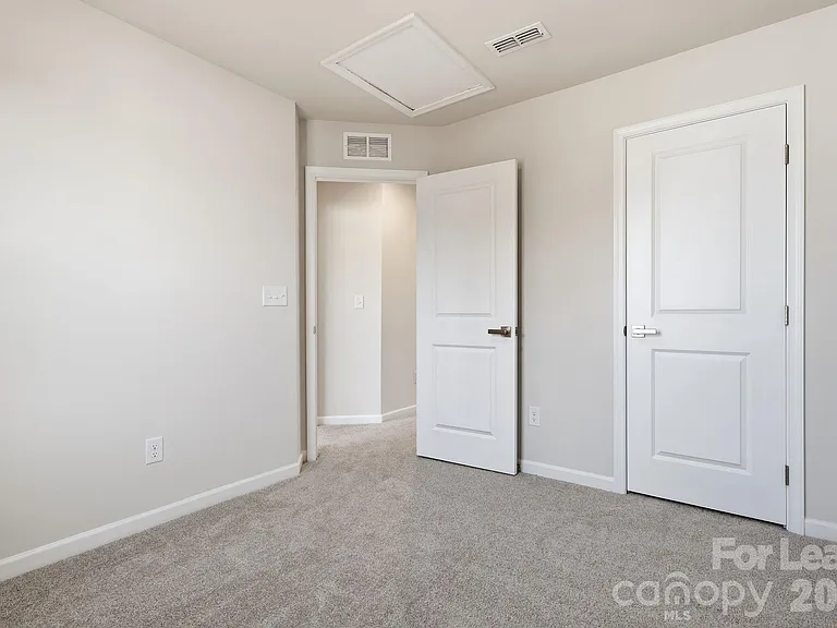 7024 Capstan Ter — Photo 24