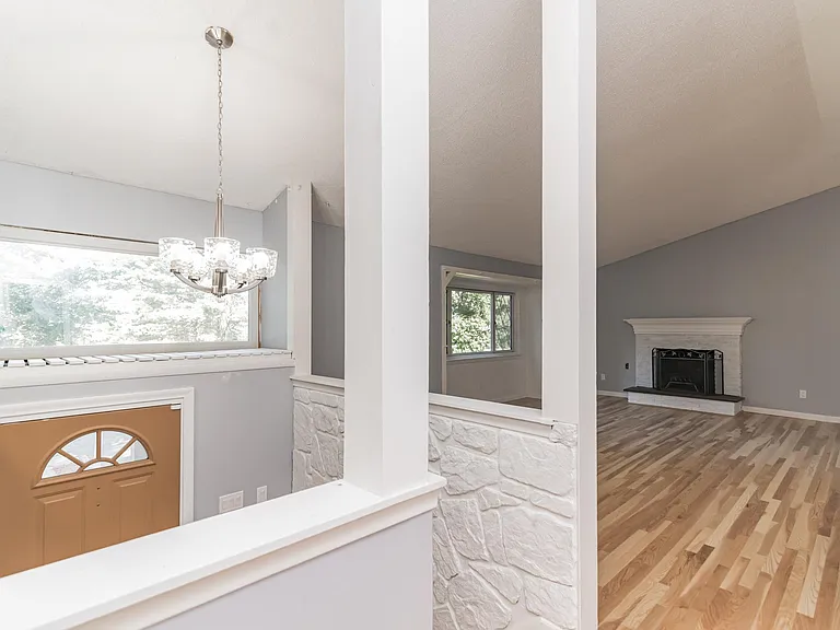 261 Skyline Dr — Photo 27