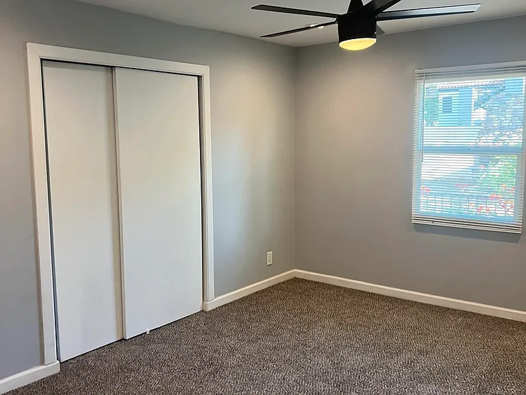 1115 E Whitton Ave — Photo 16