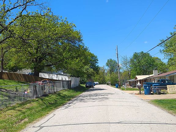 5th image of 420 Brookside Ln