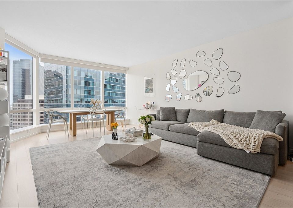1st image of 1 Franklin St #2507