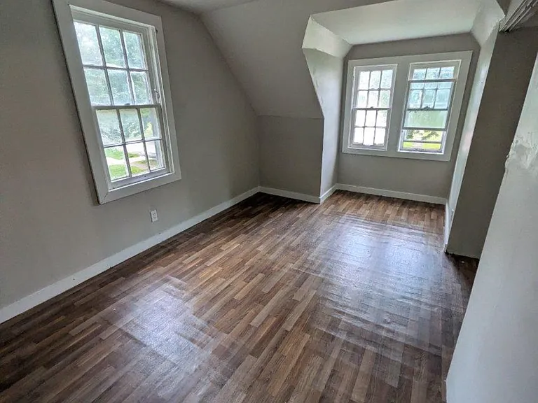 19431 Maple Heights Blvd — Photo 12