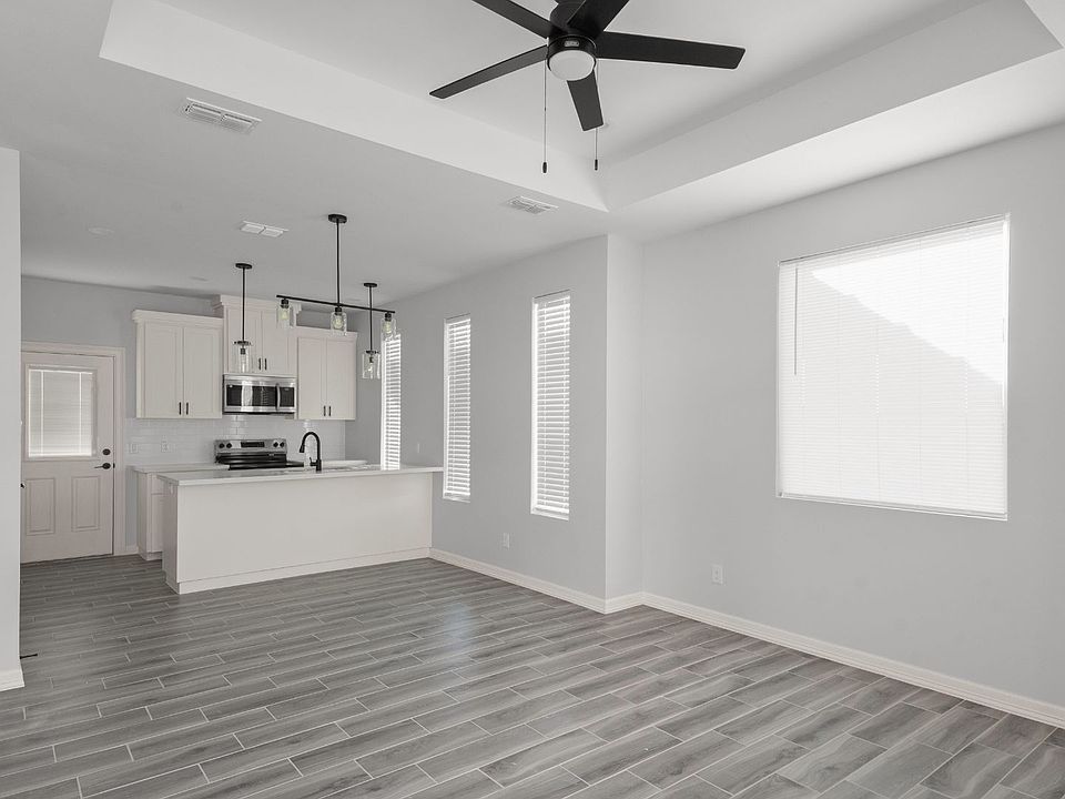 1st image of 600 N Onyx Dr #1