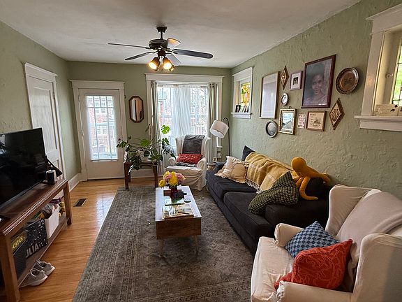 2nd image of 1034 Art Hill Pl #2