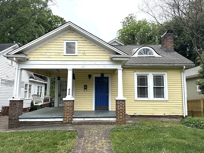 420 N Laurel Ave — Photo 1