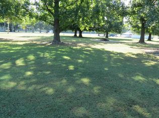 E Jackson St, Du Quoin, IL 62832