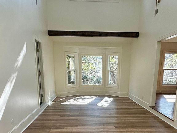 3rd image of 550 Fortson Rd