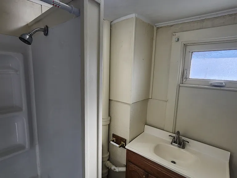 2259 Schroeder St — Photo 21