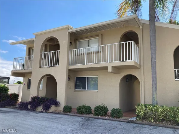 4321 Country Club Blvd APT 101, Cape Coral, FL 33904