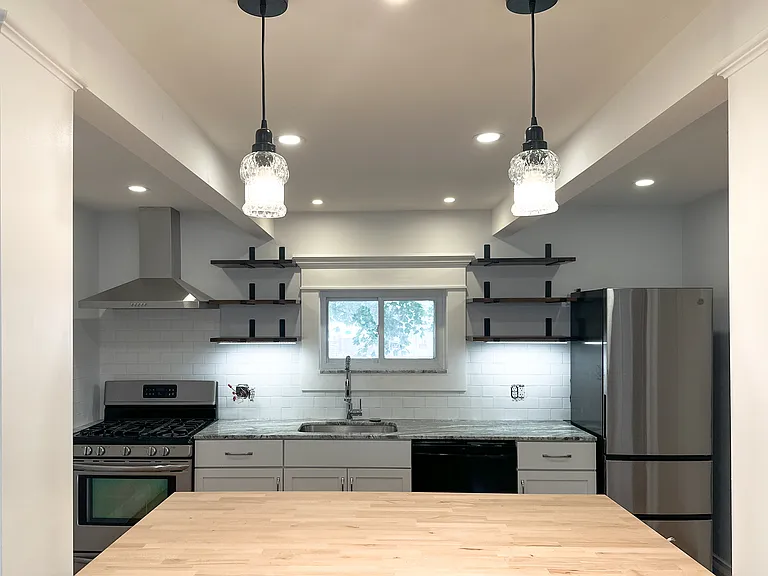 473 W Utica St #1 — Photo 3