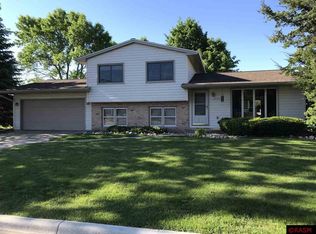 2909 E Main St, Mankato, MN 56001