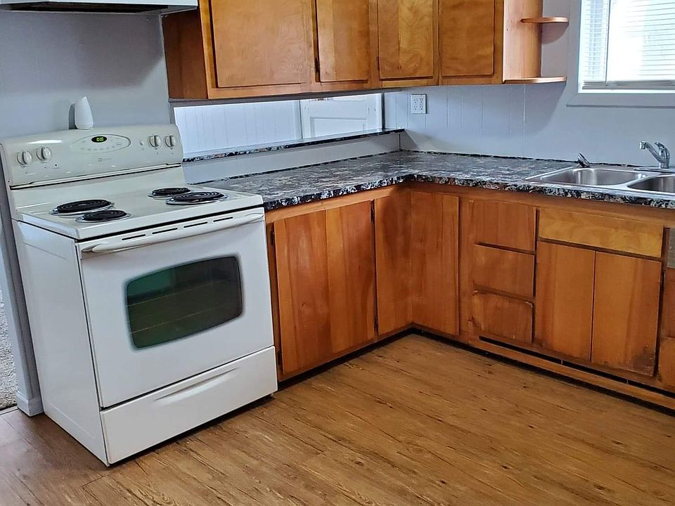 1st image of 302 N Center Ave APT 1