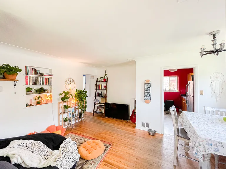 730 Poplar St — Photo 4