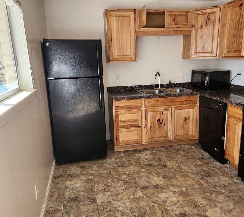 2nd image of 300 S Pratt Ave APT 2