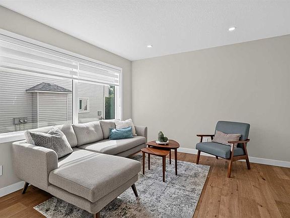 5th image of 313 W Killarney Glen Ct SW